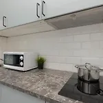 Cozy Wola Kasprzaka By Renters 4*