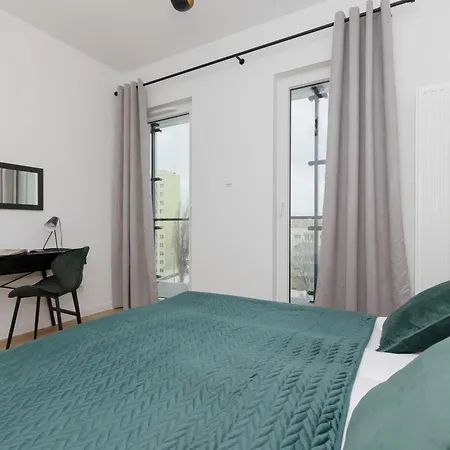 Hotel apartamentowy Cozy Wola Kasprzaka By Renters