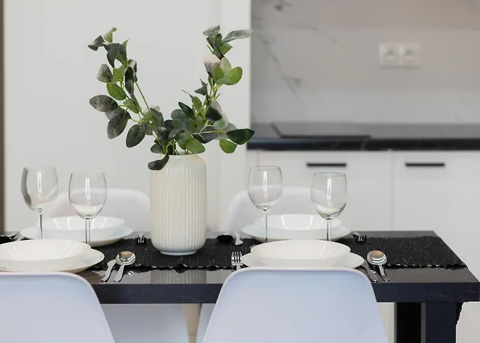 Cozy Wola Kasprzaka By Renters 4* Βαρσοβία