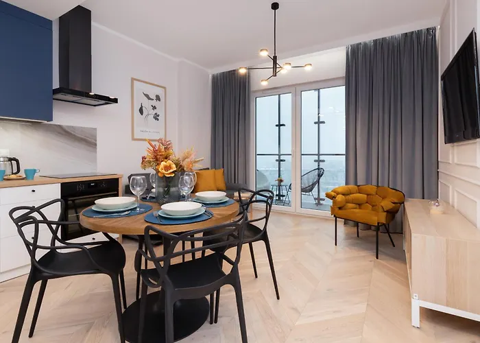 Cozy Wola Kasprzaka By Renters 4*