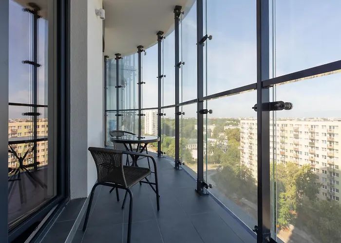 Cozy Wola Kasprzaka By Renters 4*