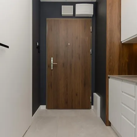 Cozy Wola Kasprzaka By Renters 4* Warsaw
