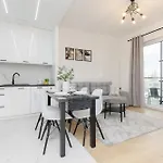 شقة فندقية Cozy Wola Kasprzaka By Renters وارسو